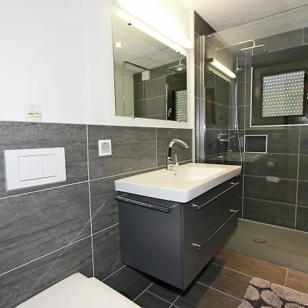 Apartment Spacios In Almagell With Garden Saas-Almagell