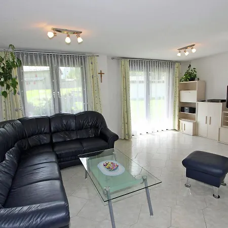 Spacios In Almagell With Garden Apartment