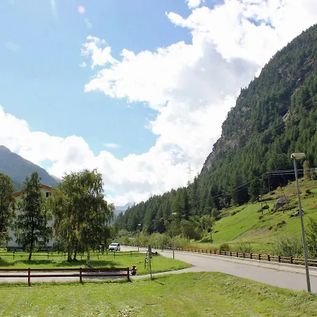Spacios In Almagell With Garden Apartment *